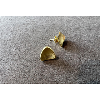 Ohrstecker Dreieck klein nach außen gebogen 925 Silber- vergoldet 10 mm