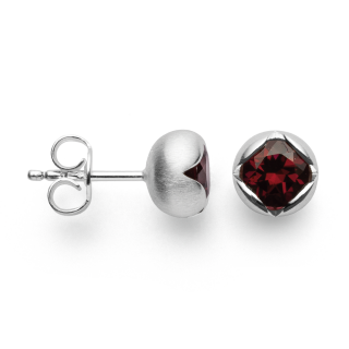 925/- Ohrstecker matt., Granat 1,66ct