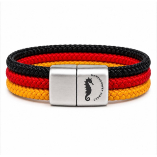 Germany WM 2026 Fanarmband 23 cm Schwarz-Rot-Gold – Segeltau Armband mit TDS Seepferdchen- Gravur & Magnetverschluss - exklusive Timmendorfer Strand Kollektion